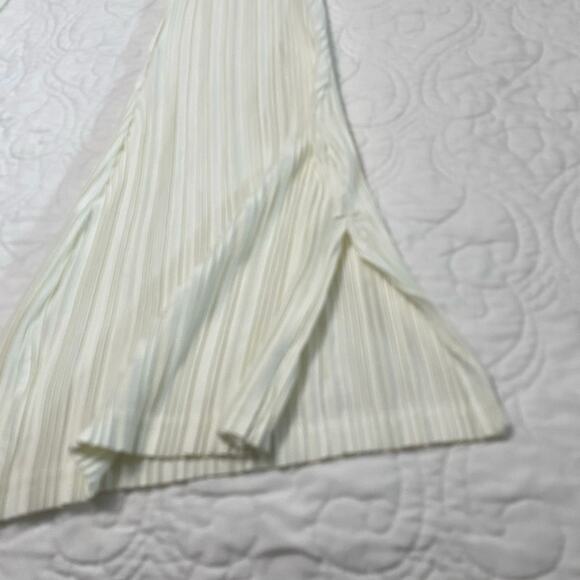 Maniere De Voir Pleat Accordion Flare High Rise Pants Ivory Women’s Size 6 edgy - Picture 3 of 9